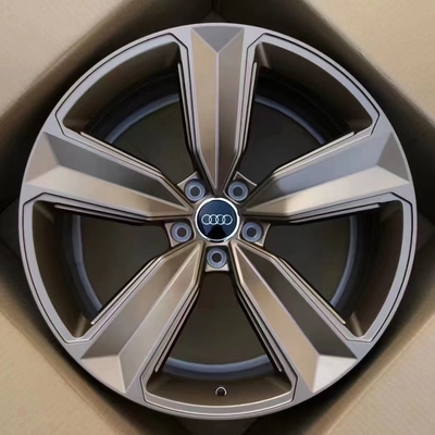 ฤดูร้อน Audi Forged Wheels สำหรับ Audi RS5 F5 RS4 B9 Facelift 5 Arm Peak