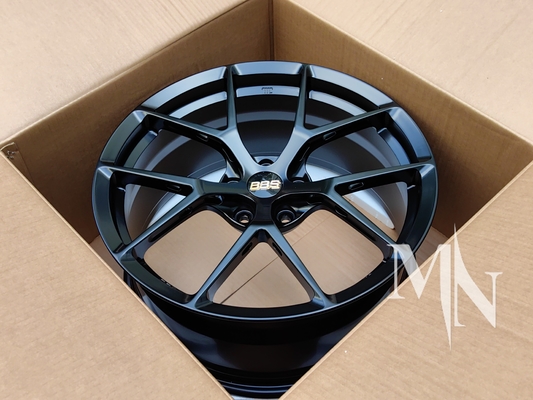 BBS FI R กรอบล้อสีดําที่ปลอมเป็นพิเศษสําหรับ BMW M2 M3