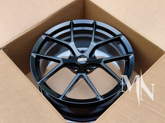 BBS FI R กรอบล้อสีดําที่ปลอมเป็นพิเศษสําหรับ BMW M2 M3