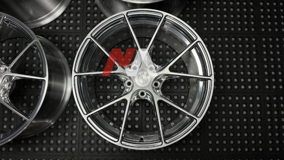 ล้อ BMW Forged ขัดเงา สีเงินขัดเงา สำหรับ F87 F80 F82 F90 M2 M3 M4 M5
