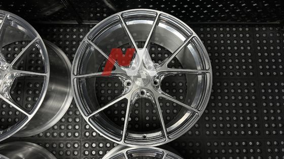 ล้อ BMW Forged ขัดเงา สีเงินขัดเงา สำหรับ F87 F80 F82 F90 M2 M3 M4 M5